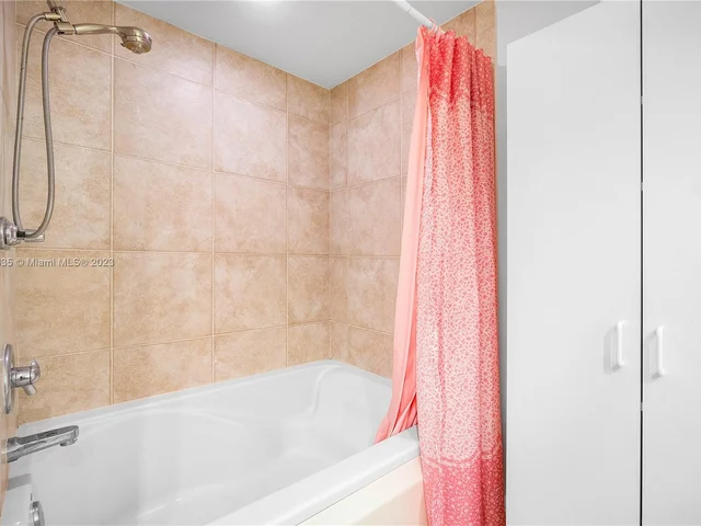 1551 N Flagler Dr # 818, West Palm Beach FL 33401