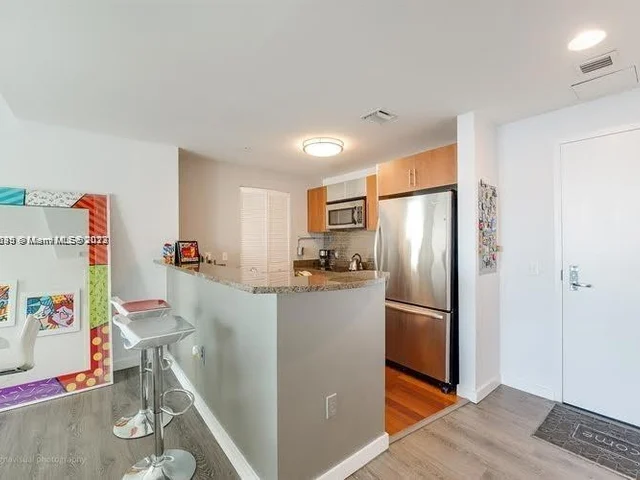 300 S Biscayne Blvd # 2506, Miami FL 33131