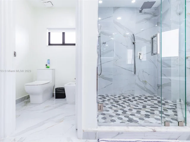 14201 SW 28th St, Miami FL 33175