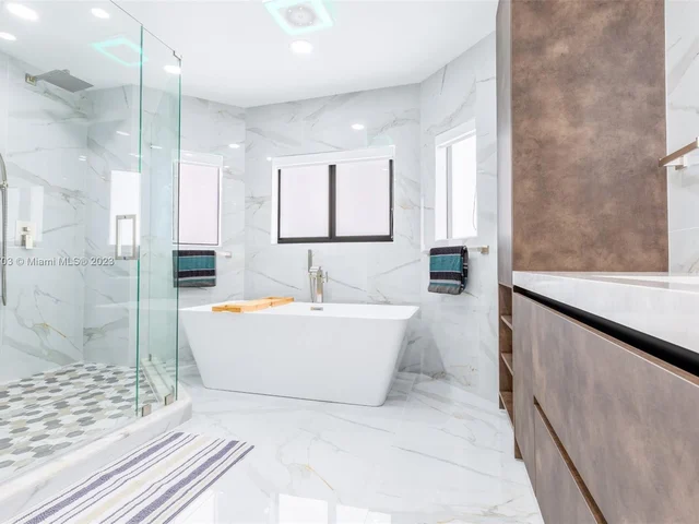 14201 SW 28th St, Miami FL 33175