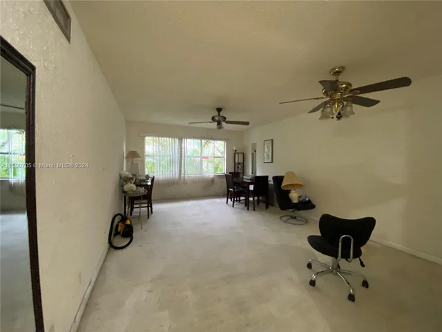 560 SE 2nd Ave # H24, Deerfield Beach FL 33441