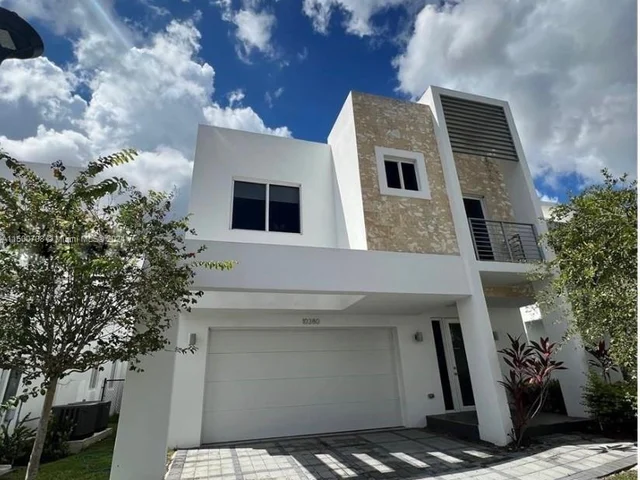 10380 NW 68th Ter, Doral FL 33178