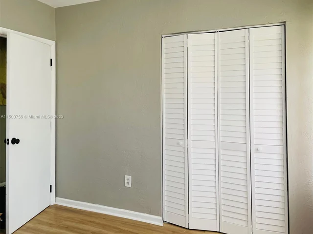 1520 NW 62nd Ter, Miami FL 33147