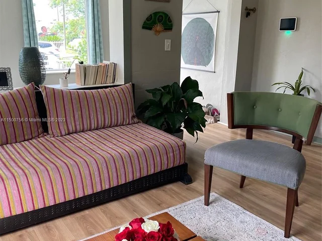 1520 NW 62nd Ter, Miami FL 33147