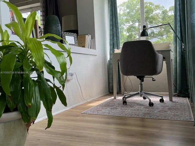 1520 NW 62nd Ter, Miami FL 33147