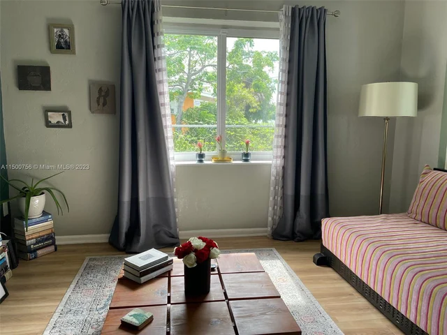 1520 NW 62nd Ter, Miami FL 33147