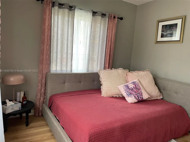 1520 NW 62nd Ter, Miami FL 33147