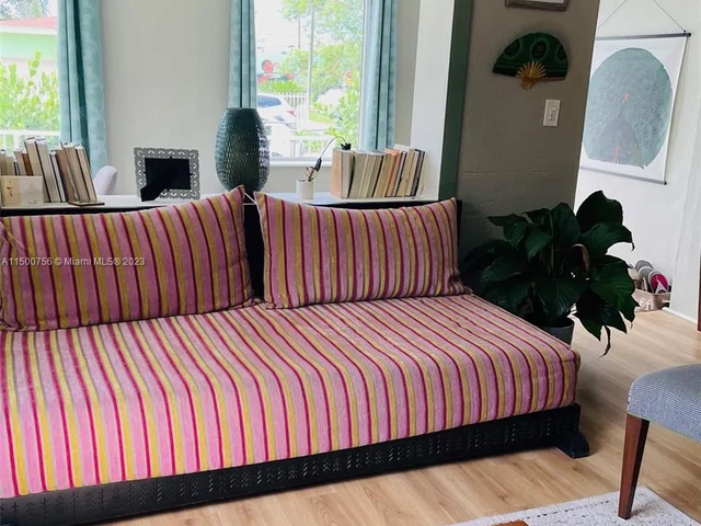 1520 NW 62nd Ter, Miami FL 33147