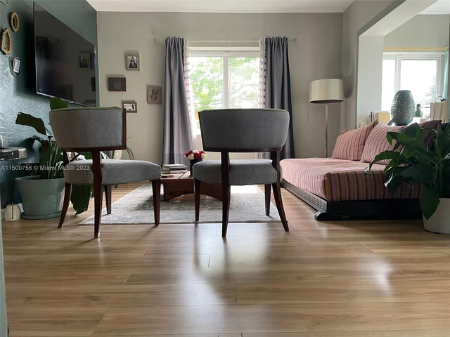 1520 NW 62nd Ter, Miami FL 33147