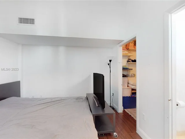 7934 West Dr # 901, North Bay Village FL 33141