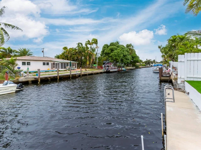 1731 SW 3 Avenue, Pompano Beach FL 33060