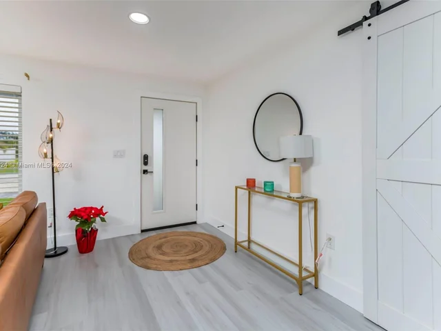 1731 SW 3 Avenue, Pompano Beach FL 33060