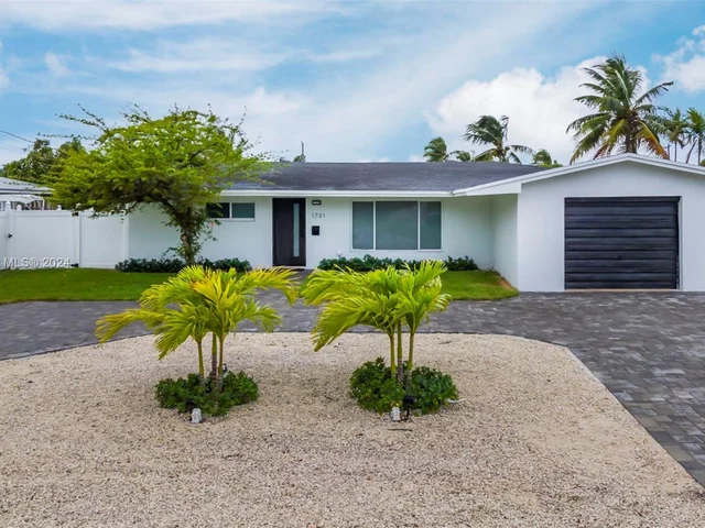 1731 SW 3 Avenue, Pompano Beach FL 33060