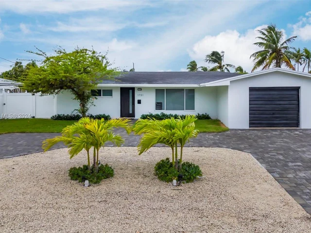 1731 SW 3 Avenue, Pompano Beach FL 33060