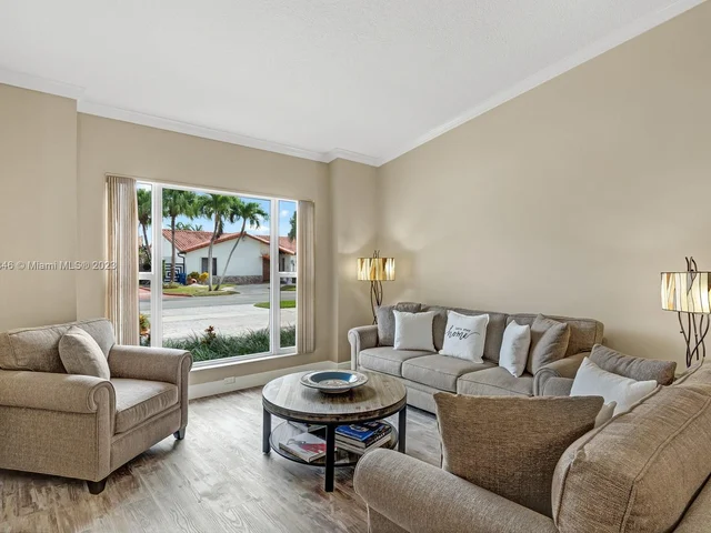 2450 SW 102nd Pl, Miami FL 33165