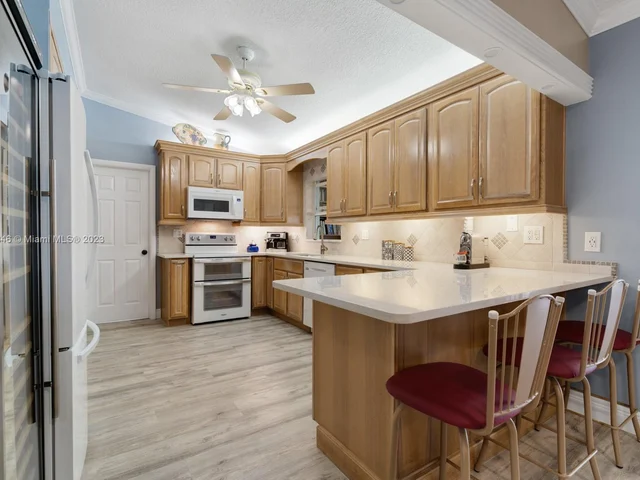 2450 SW 102nd Pl, Miami FL 33165