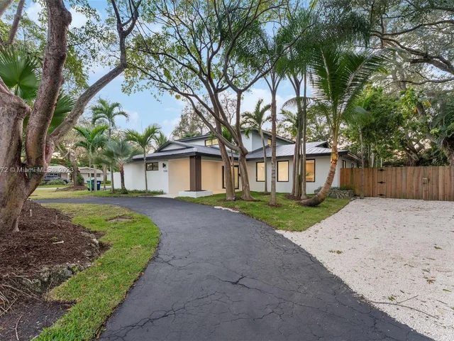 11340 SW 74th Ct, Pinecrest FL 33156