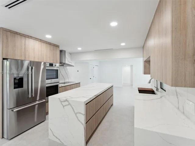 11340 SW 74th Ct, Pinecrest FL 33156