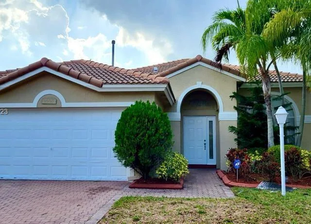 1688 NW 144th Way, Pembroke Pines FL 33028