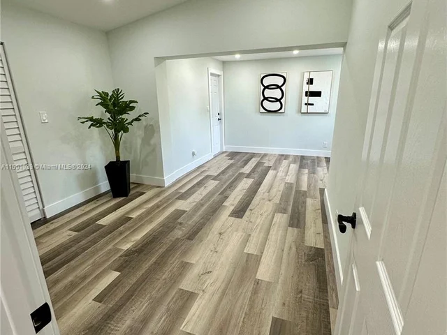 1619 NW 16th St, Fort Lauderdale FL 33311