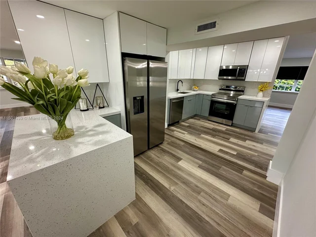 1619 NW 16th St, Fort Lauderdale FL 33311