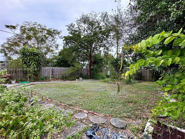 1619 NW 16th St, Fort Lauderdale FL 33311