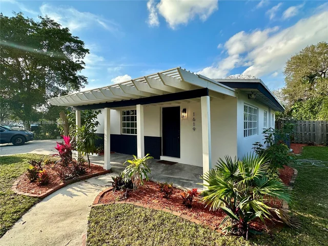 1619 NW 16th St, Fort Lauderdale FL 33311