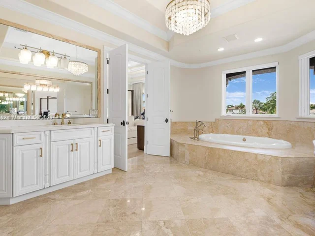 3380 NE 170th St, North Miami Beach FL 33160