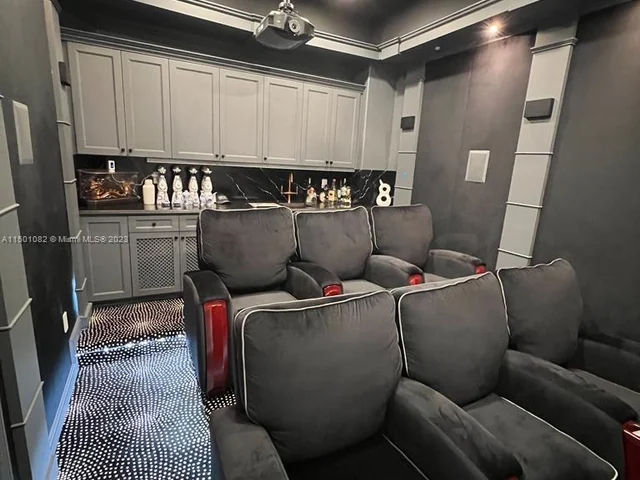 3380 NE 170th St, North Miami Beach FL 33160