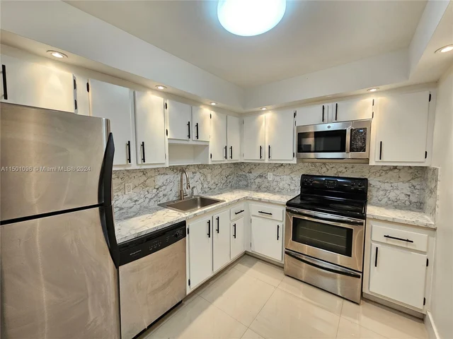 1300 NE Miami Gardens Dr # 503E, Miami FL 33179