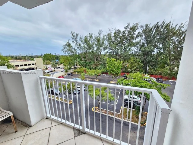 1300 NE Miami Gardens Dr # 503E, Miami FL 33179