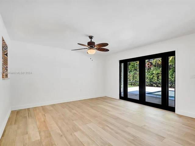 8845 SW 161st St, Palmetto Bay FL 33157