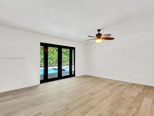 8845 SW 161st St, Palmetto Bay FL 33157