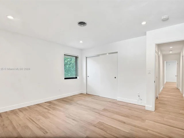 8845 SW 161st St, Palmetto Bay FL 33157