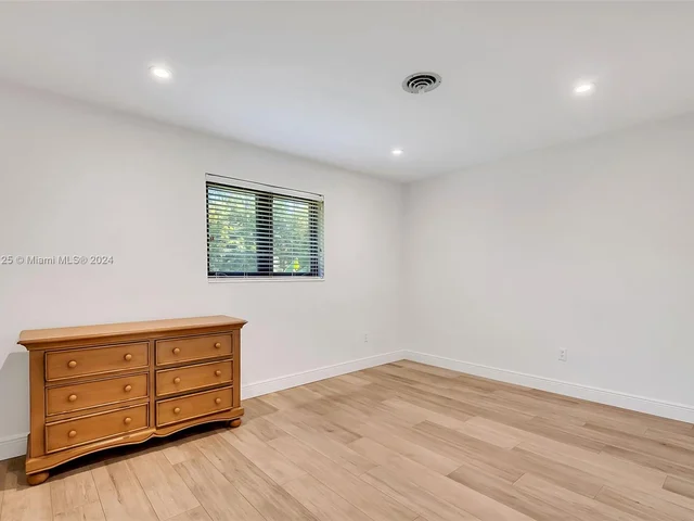 8845 SW 161st St, Palmetto Bay FL 33157