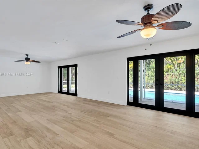 8845 SW 161st St, Palmetto Bay FL 33157