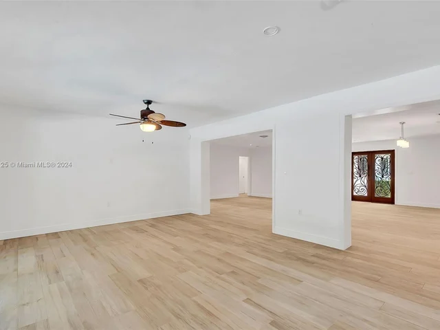 8845 SW 161st St, Palmetto Bay FL 33157