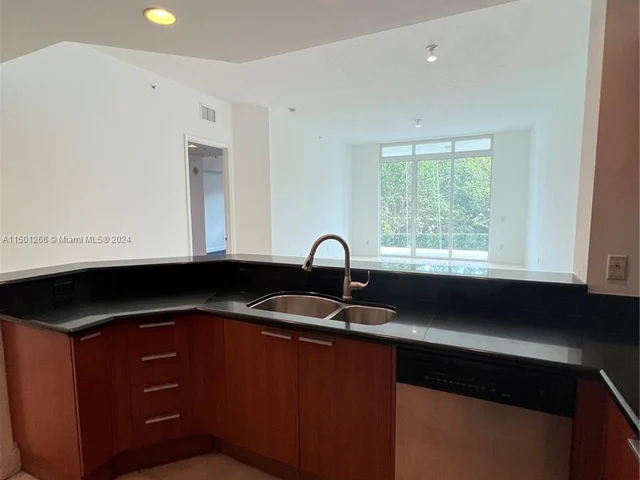 15051 Royal Oaks Ln # 103, North Miami FL 33181