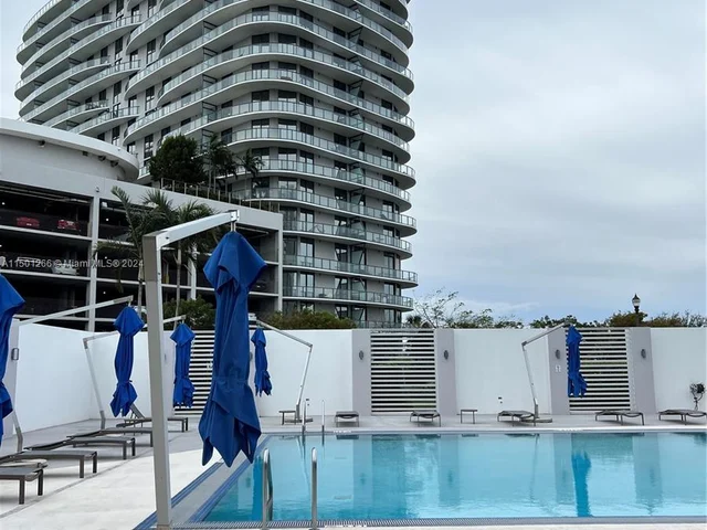 15051 Royal Oaks Ln # 103, North Miami FL 33181