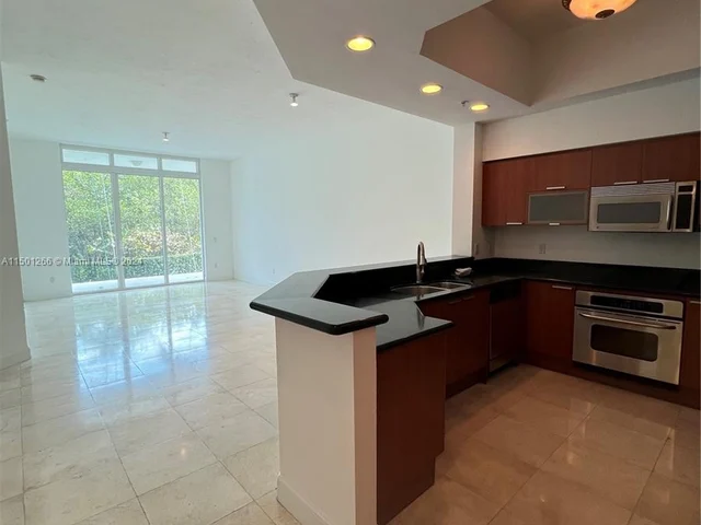 15051 Royal Oaks Ln # 103, North Miami FL 33181