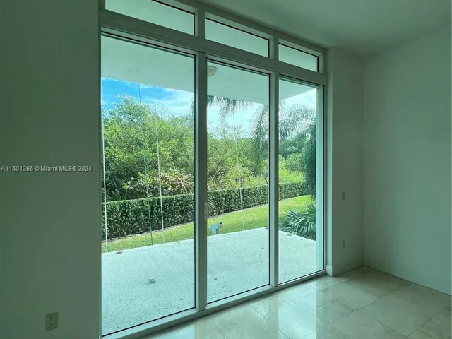 15051 Royal Oaks Ln # 103, North Miami FL 33181