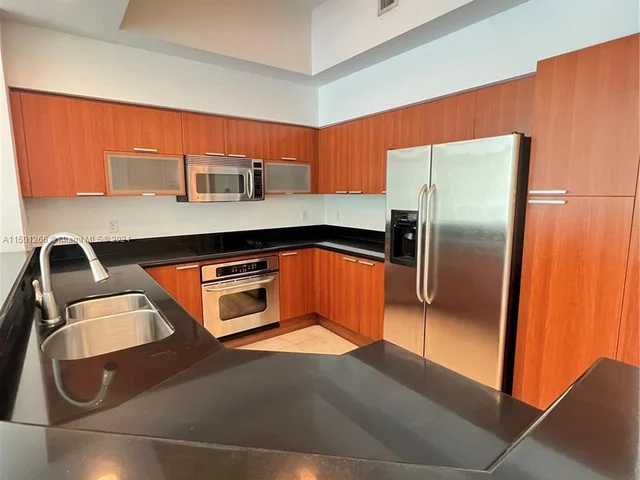 15051 Royal Oaks Ln # 103, North Miami FL 33181