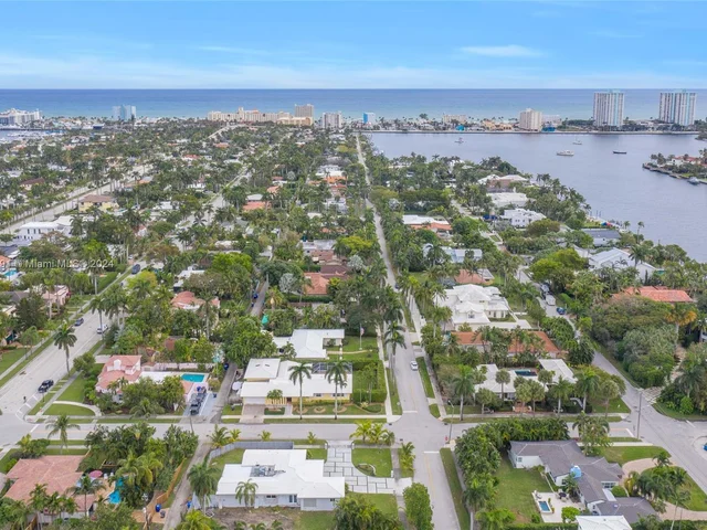 1101 Van Buren St, Hollywood FL 33019