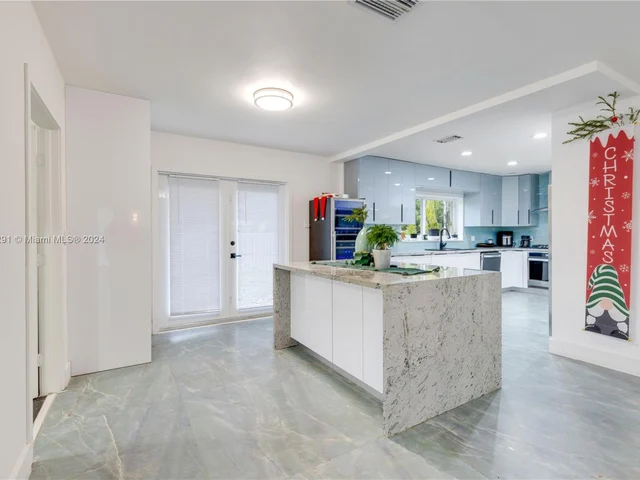 1101 Van Buren St, Hollywood FL 33019