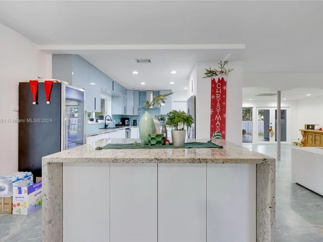 1101 Van Buren St, Hollywood FL 33019