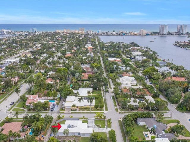 1101 Van Buren St, Hollywood FL 33019