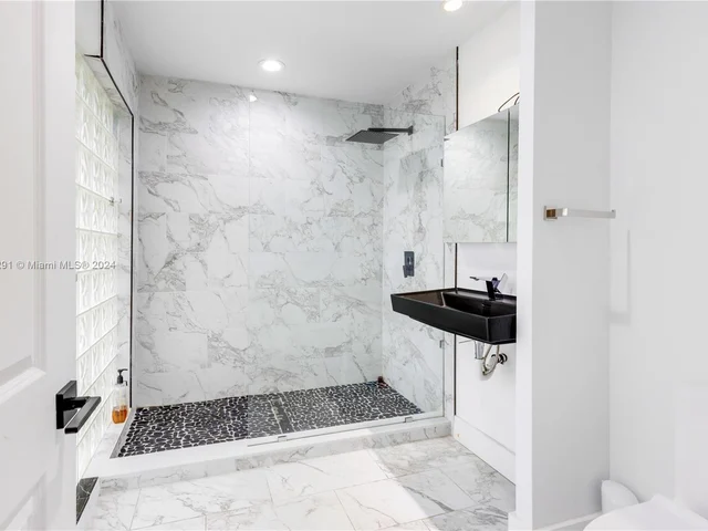 1101 Van Buren St, Hollywood FL 33019