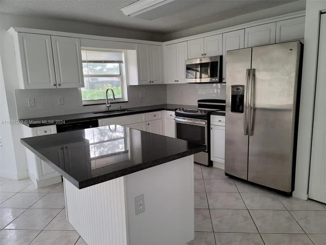 8233 White Rock Cir, Boynton Beach FL 33436