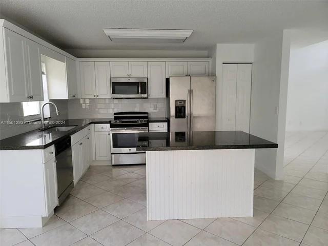 8233 White Rock Cir, Boynton Beach FL 33436