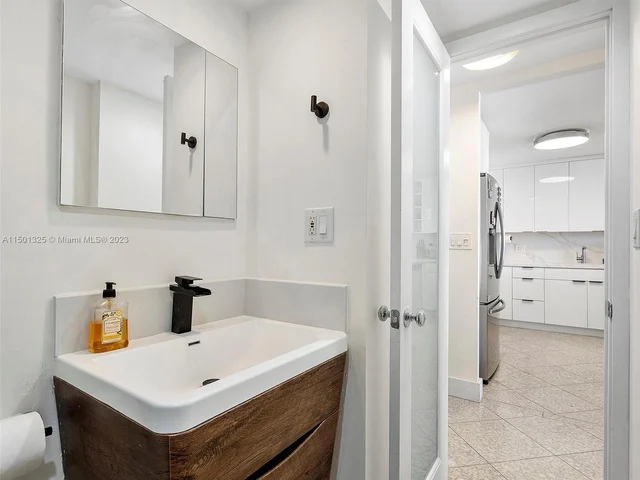 5 Island Ave # 8A, Miami Beach FL 33139